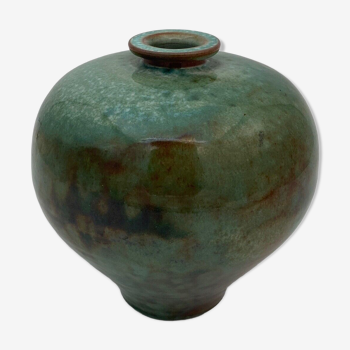 Vase en ceramique par woops var grimaud fond vert forme boule 1960