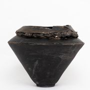 Vase en grès dorée et noir