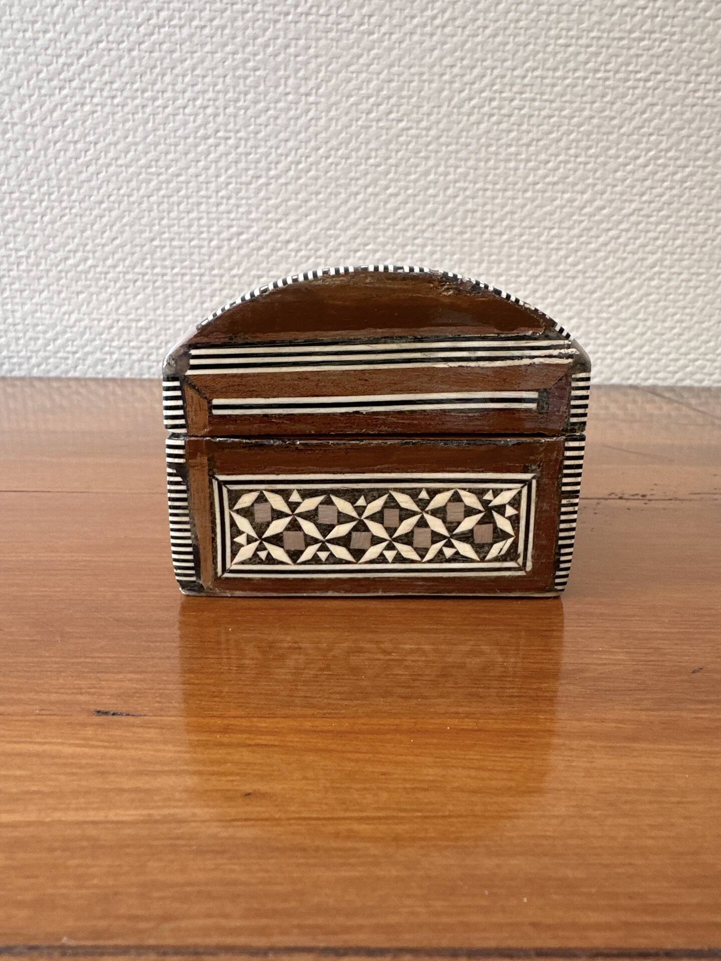 Mother-of-pearl jewelry box with velvet interior