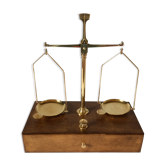 Precision balance trebuchet from pharmacy/laboratory xx°