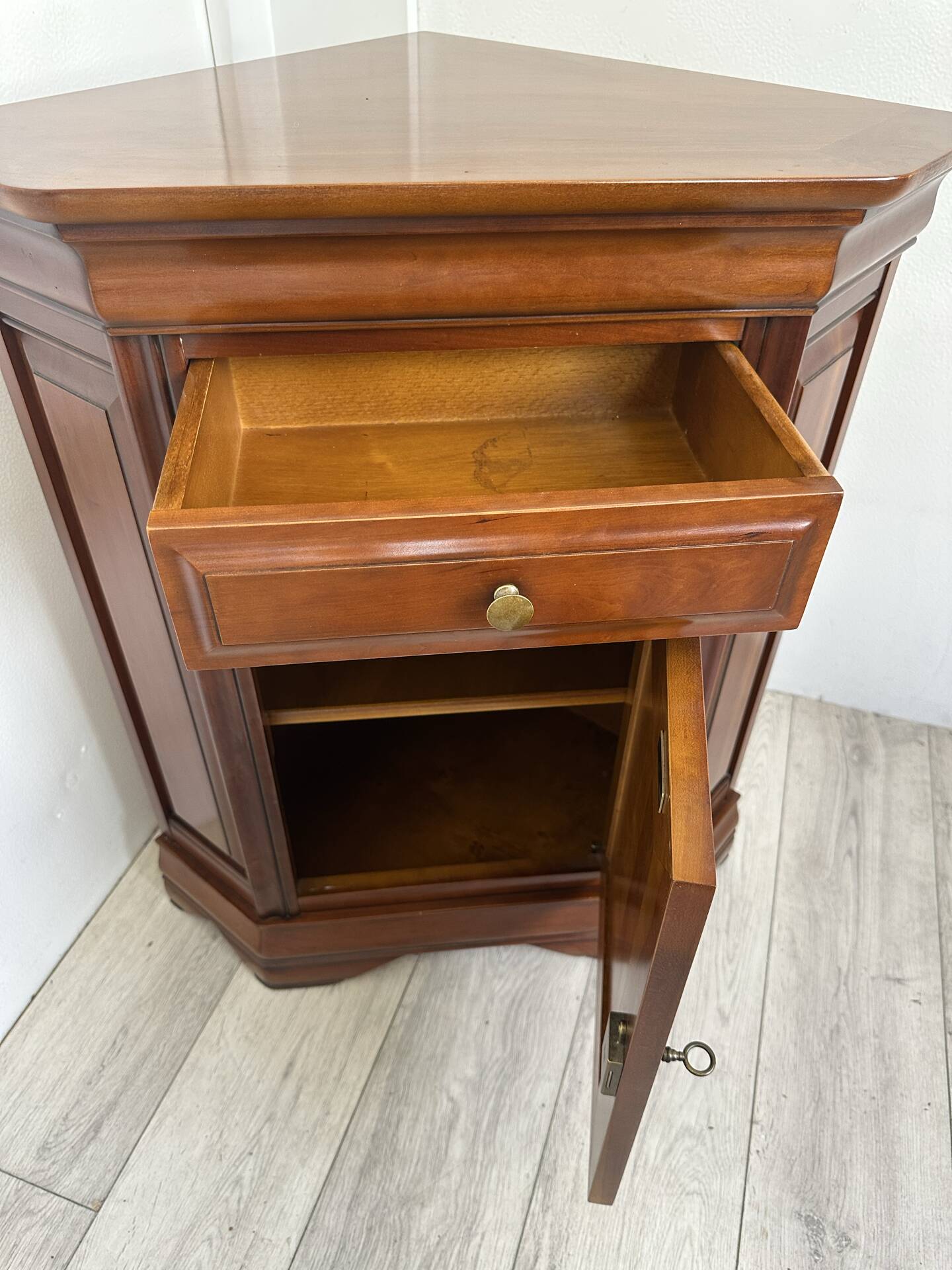French vintage corner cabinet in solid wood by Ernest Ménard.