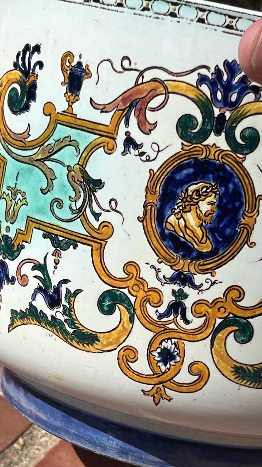 Gien - old flowerpot - iron earth