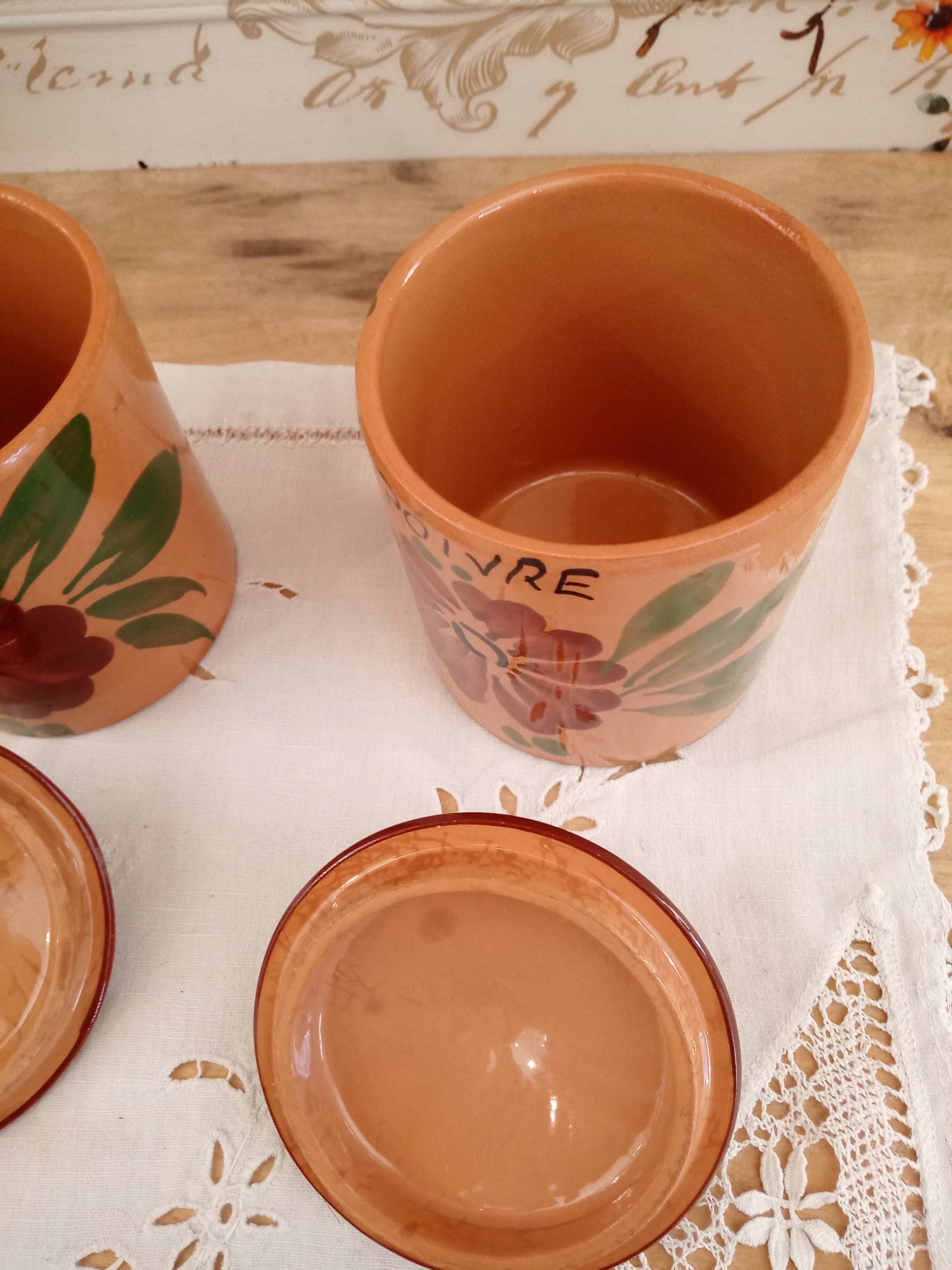 Set of 4 vintage kitchen pots in terracotta decoration daisy