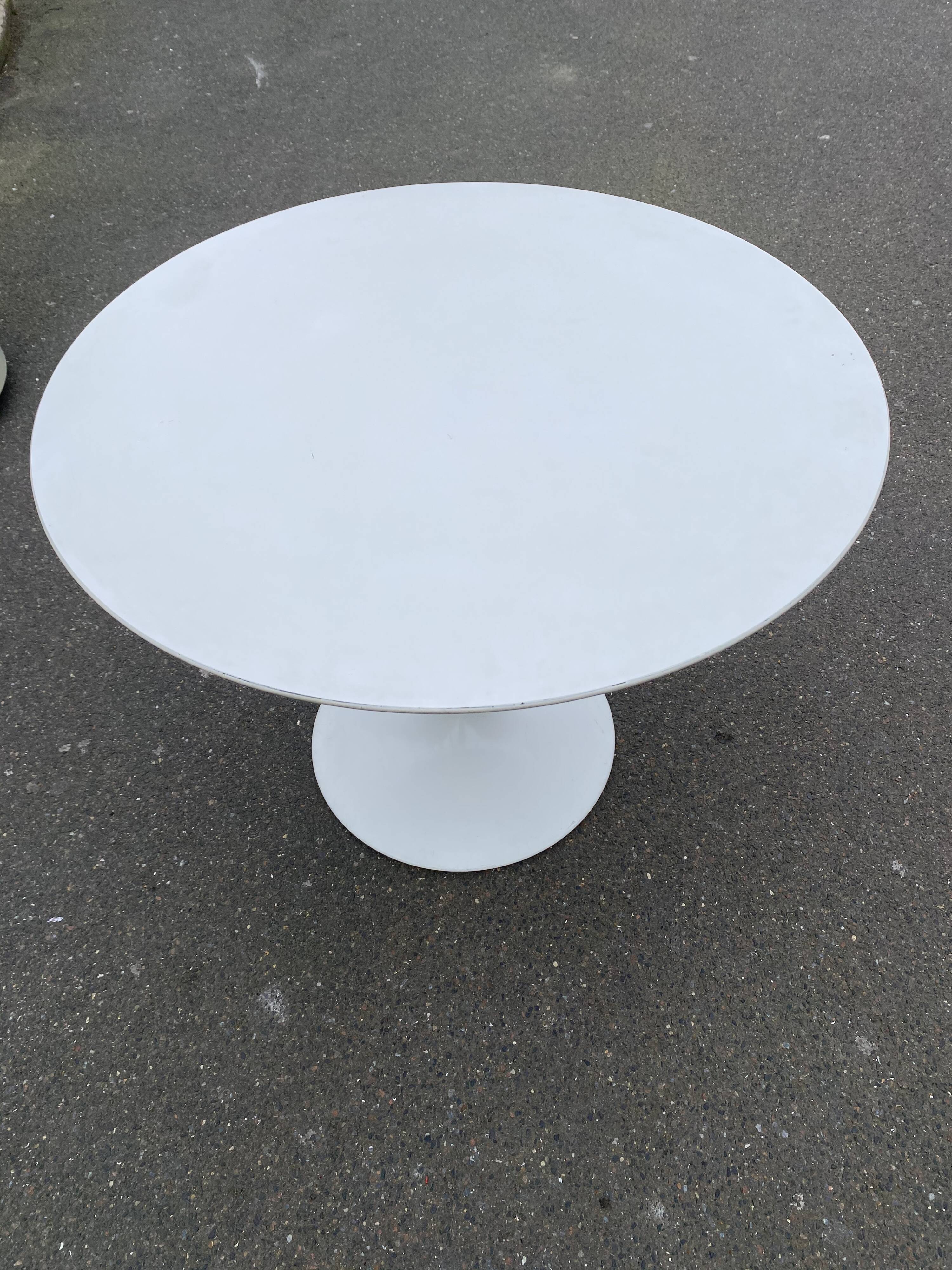 Table by Eero Saarinan for Knoll