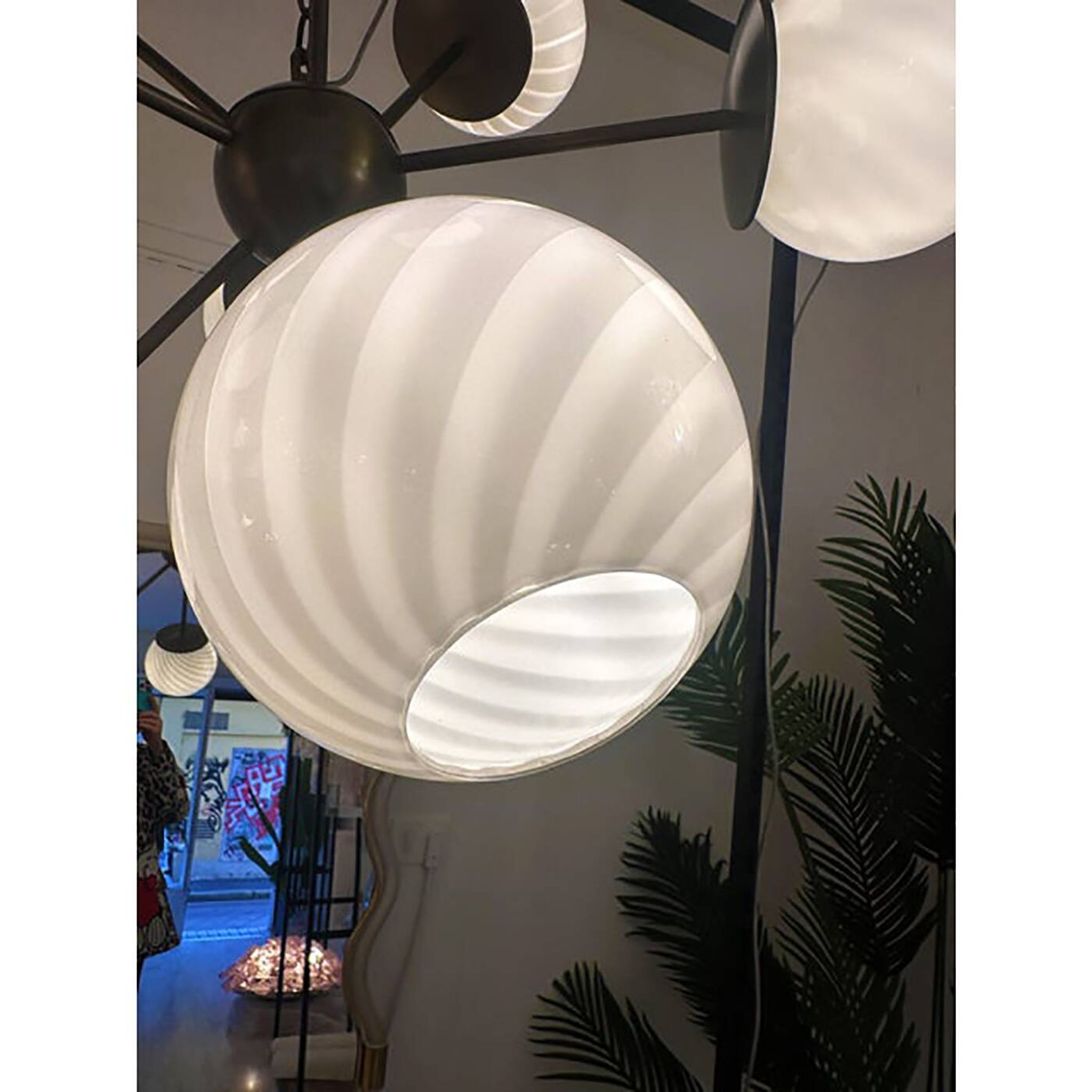 Italian Burnished Sputnik Chandelier in Milky-White Swirl Style Murano Glas