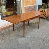 Table de salle à manger vintage des années 60 en teck extensible
