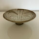 Coupe sur pied moderniste