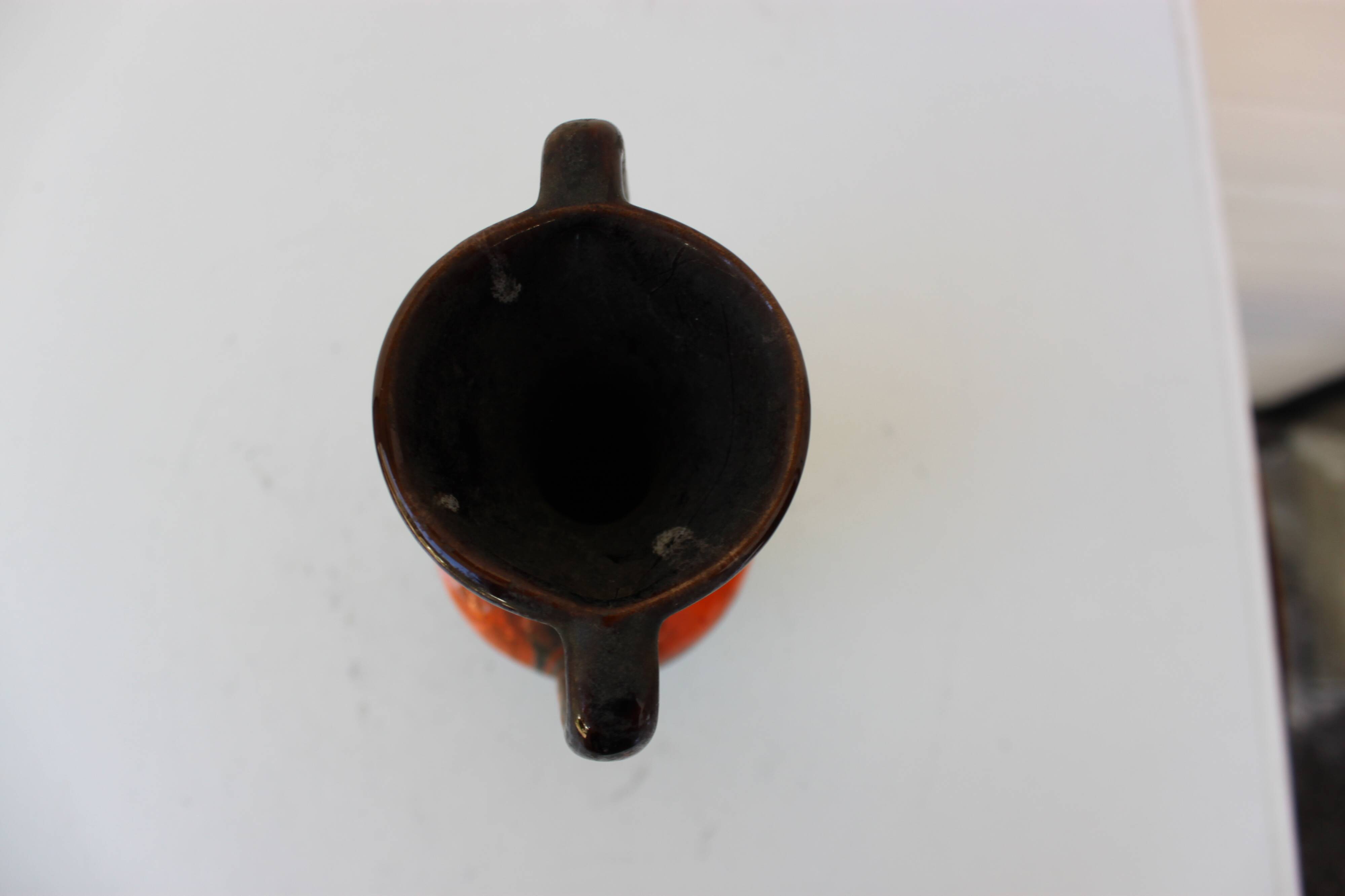 vase 1970 two orange handles.