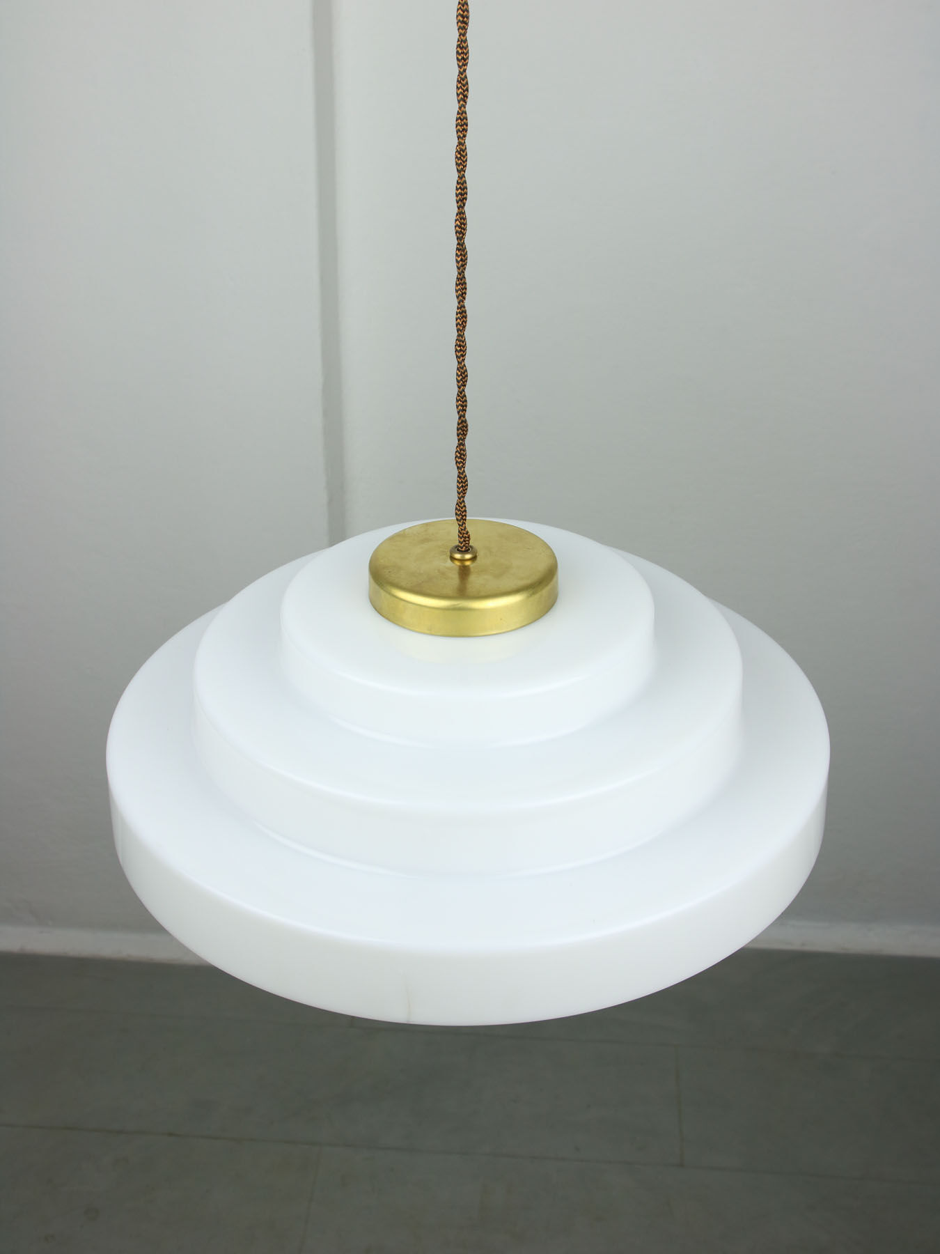 Mid-century cascade brass and plexiglass pendant lamp