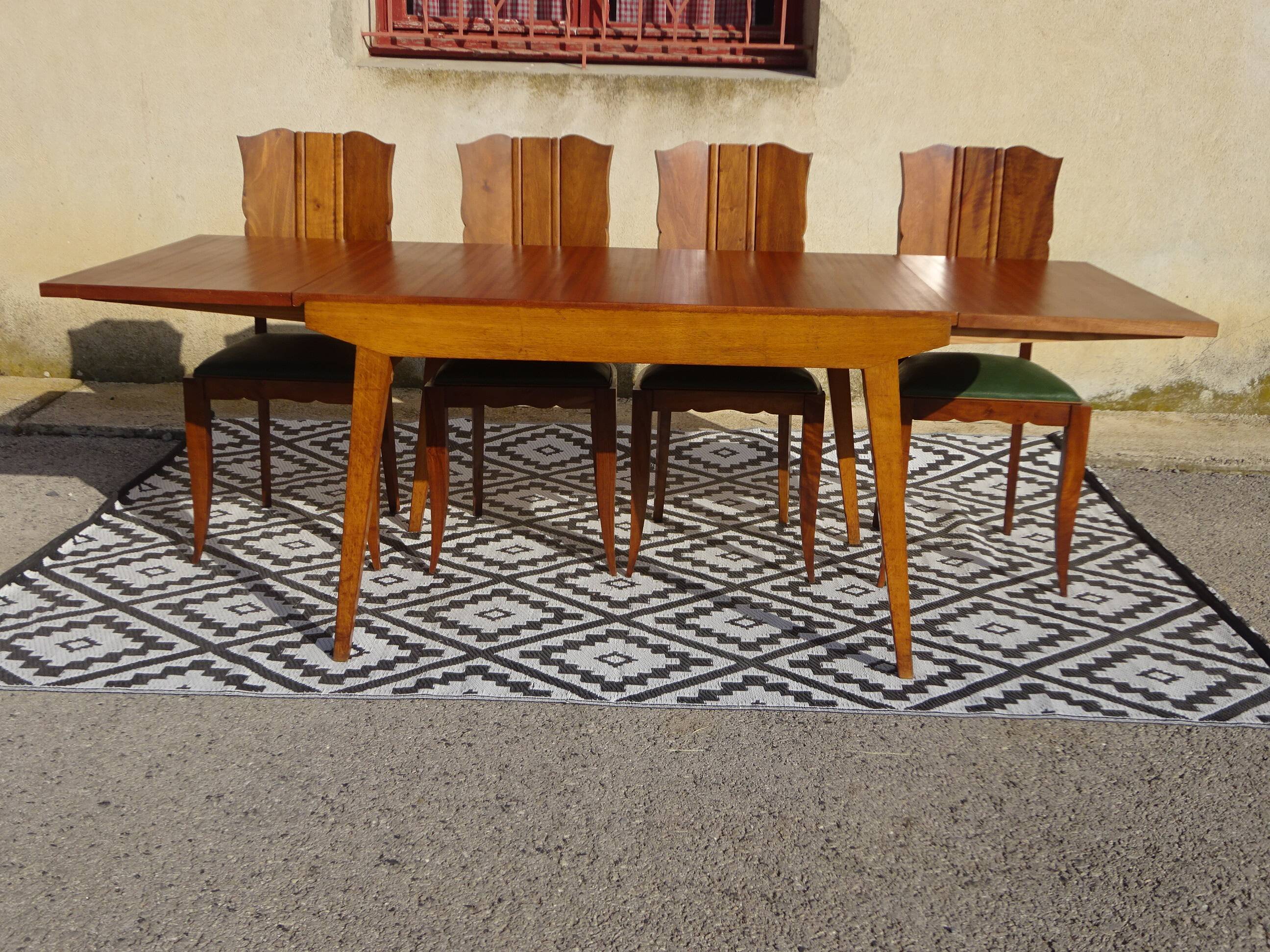 Table vintage en bois avec pieds compas