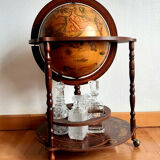 Vintage world map bar