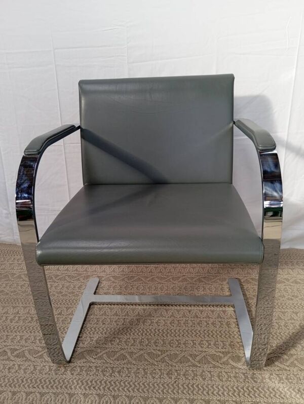 Fauteuil cuir BRNO, design Mies Van Der Rohe