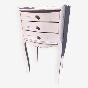 Small patinated vintage chest of drawers/bedside table