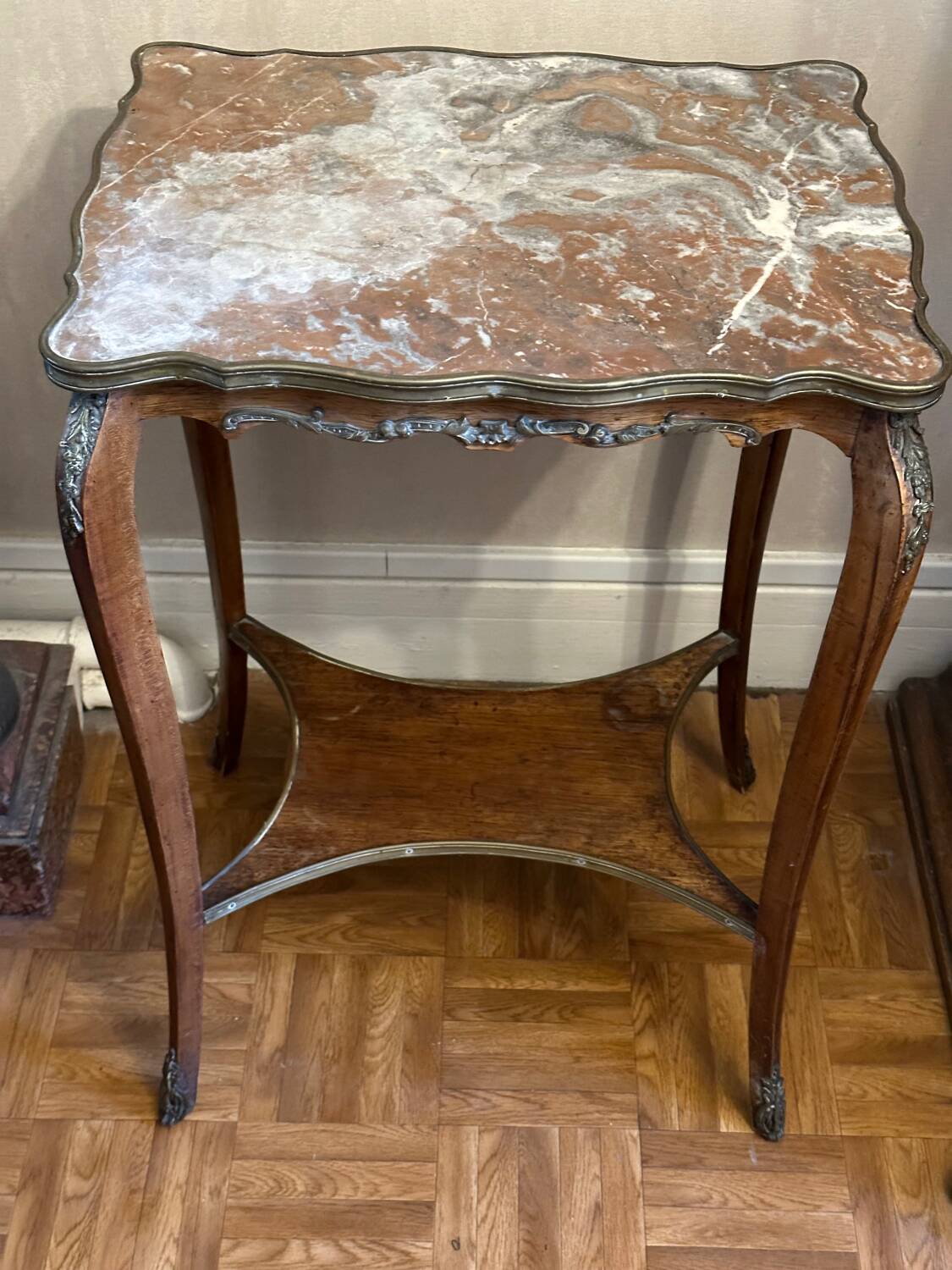 Table d’appoint avec Plateau en Marbre Style Louis XV - Fin 19 e