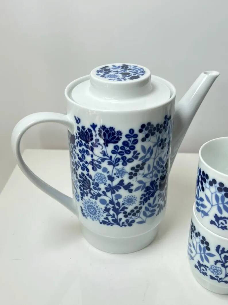 Vintage Melitta coffee service – White porcelain with blue flowers – 1970s – Made in Germany