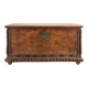 Coffre ancien en bois sculpté