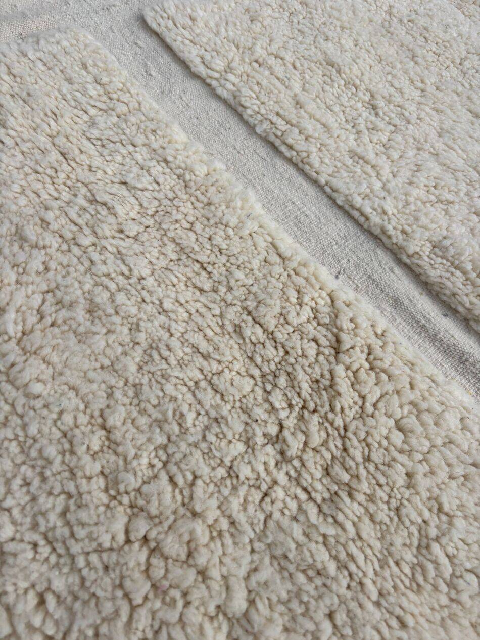 Tapis lain blanc taille 200cmx200cm 6.5ftx6.5ft (moroccan handmade)