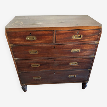 Boat dresser secretary