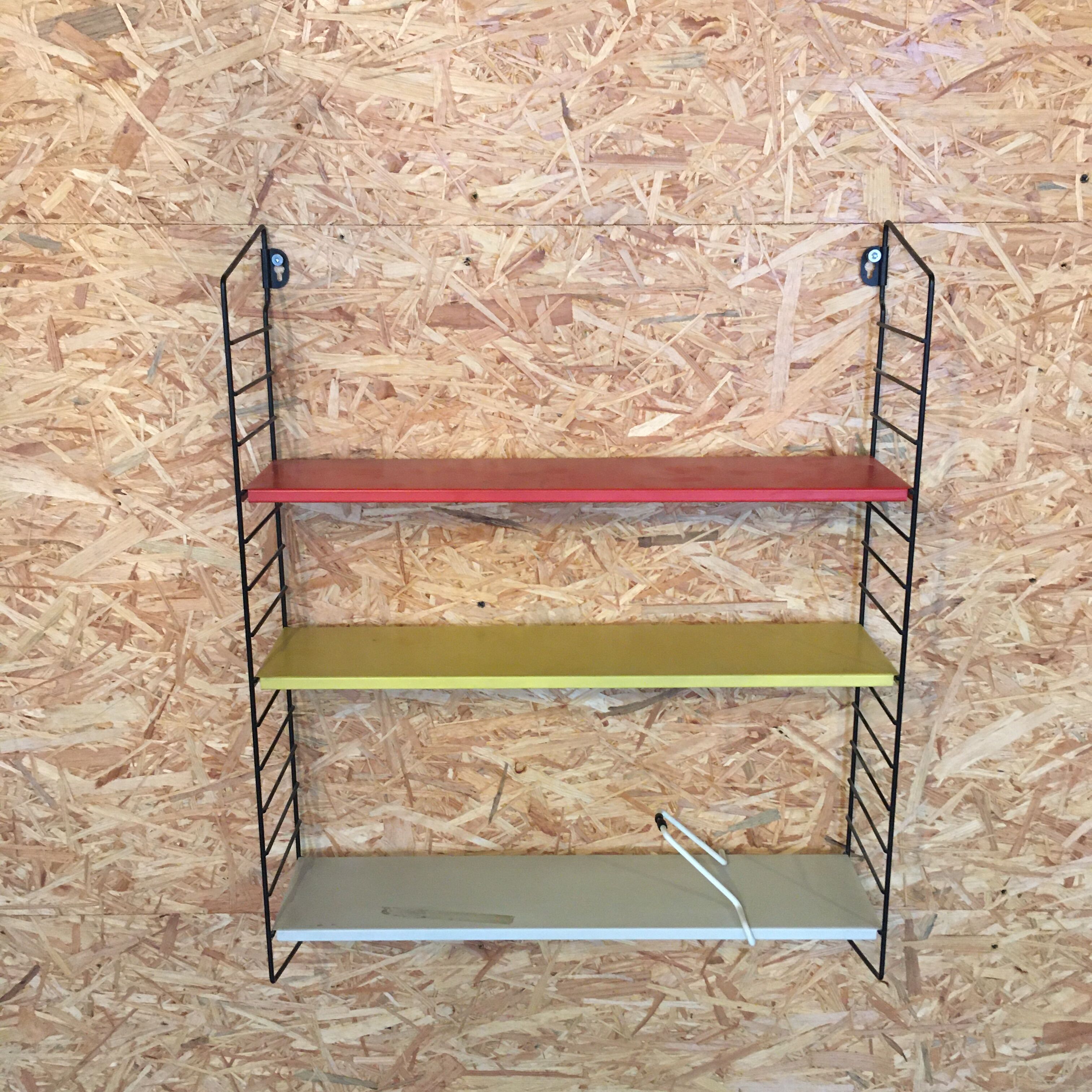 Tomado shelf
