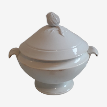 White porcelain soup bowl from CREIL & MONTEREAU - Late NINETEENTH