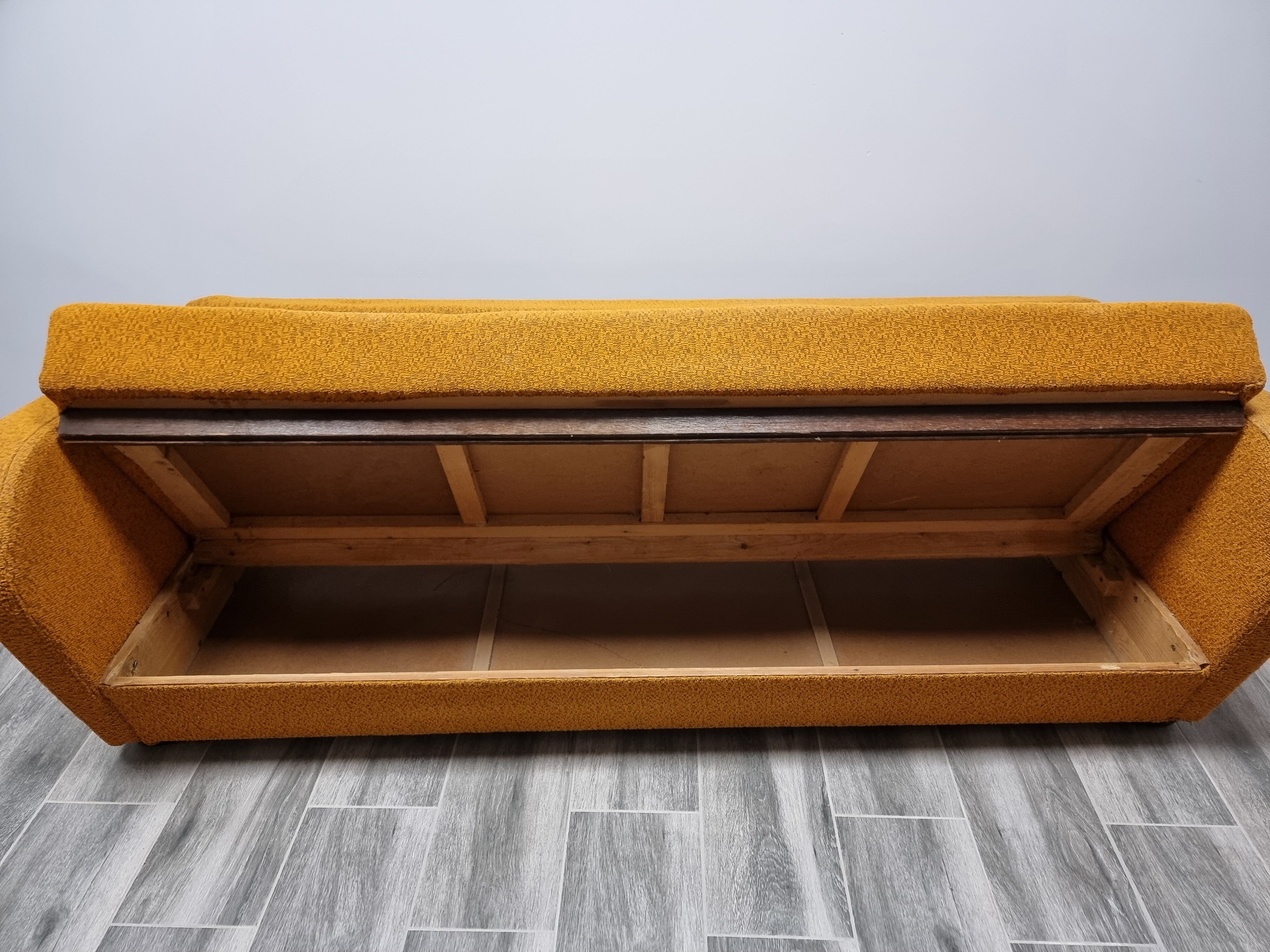 Sofa by Jindrich Halabala