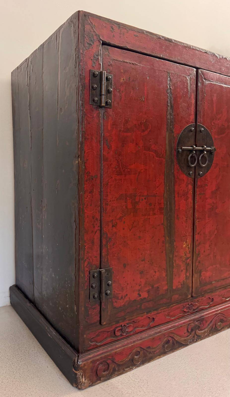 Red lacquered furniture from Shanxi Province (Northern China)