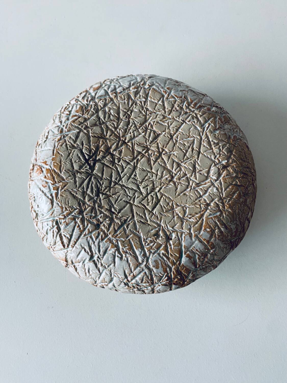 Large flat lentil vase