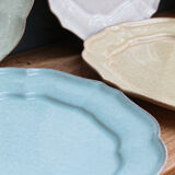 Set of 9 multicolored presentation plates