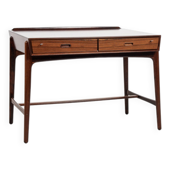 Midcentury Danish desk in rosewood by Svend Aage Madsen for Sigurd Hansen 1960s