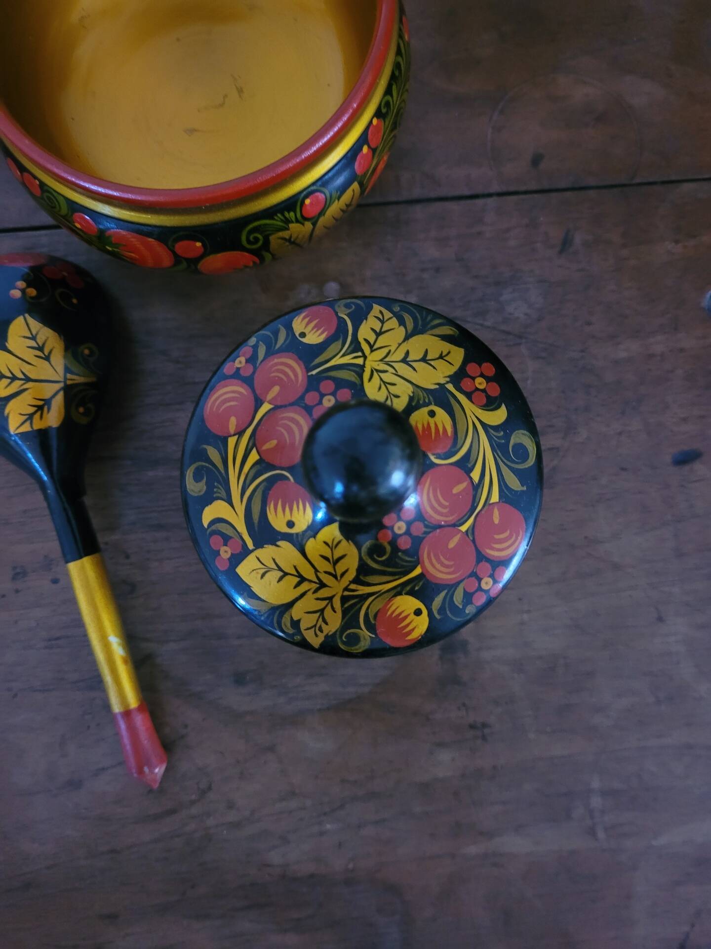 Ensemble bol, pot et cuillère Khokhloma