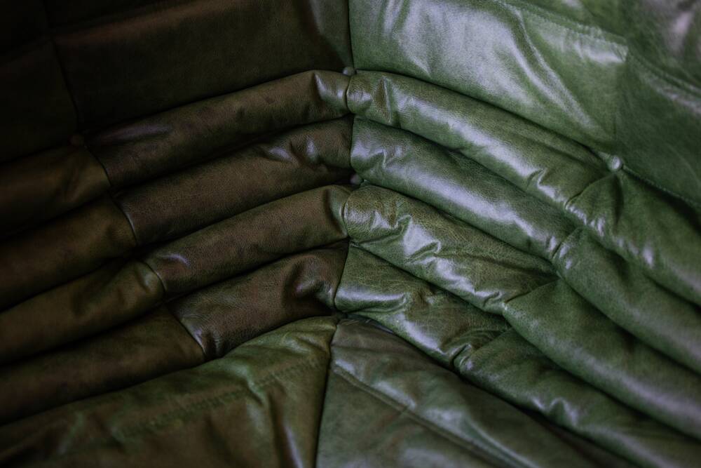 Ensemble de salon Togo en cuir vert, signé Michel Ducaroy pour Ligne Roset, 1979, ensemble de 5 pièces