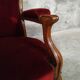 Fauteuil en noyer et velours
