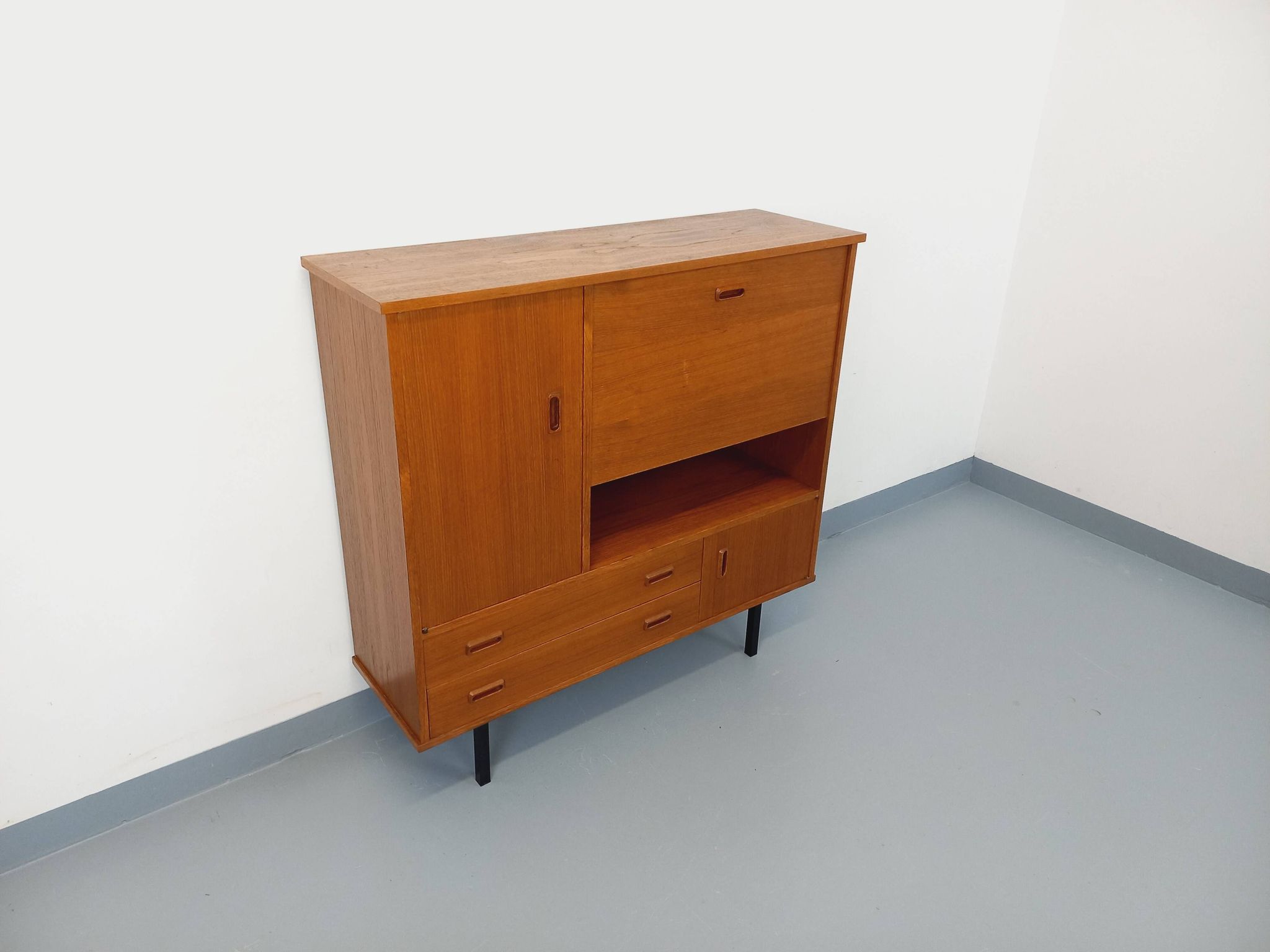 Meuble bibliothèque secrétaire de rangement vintage style scandinave