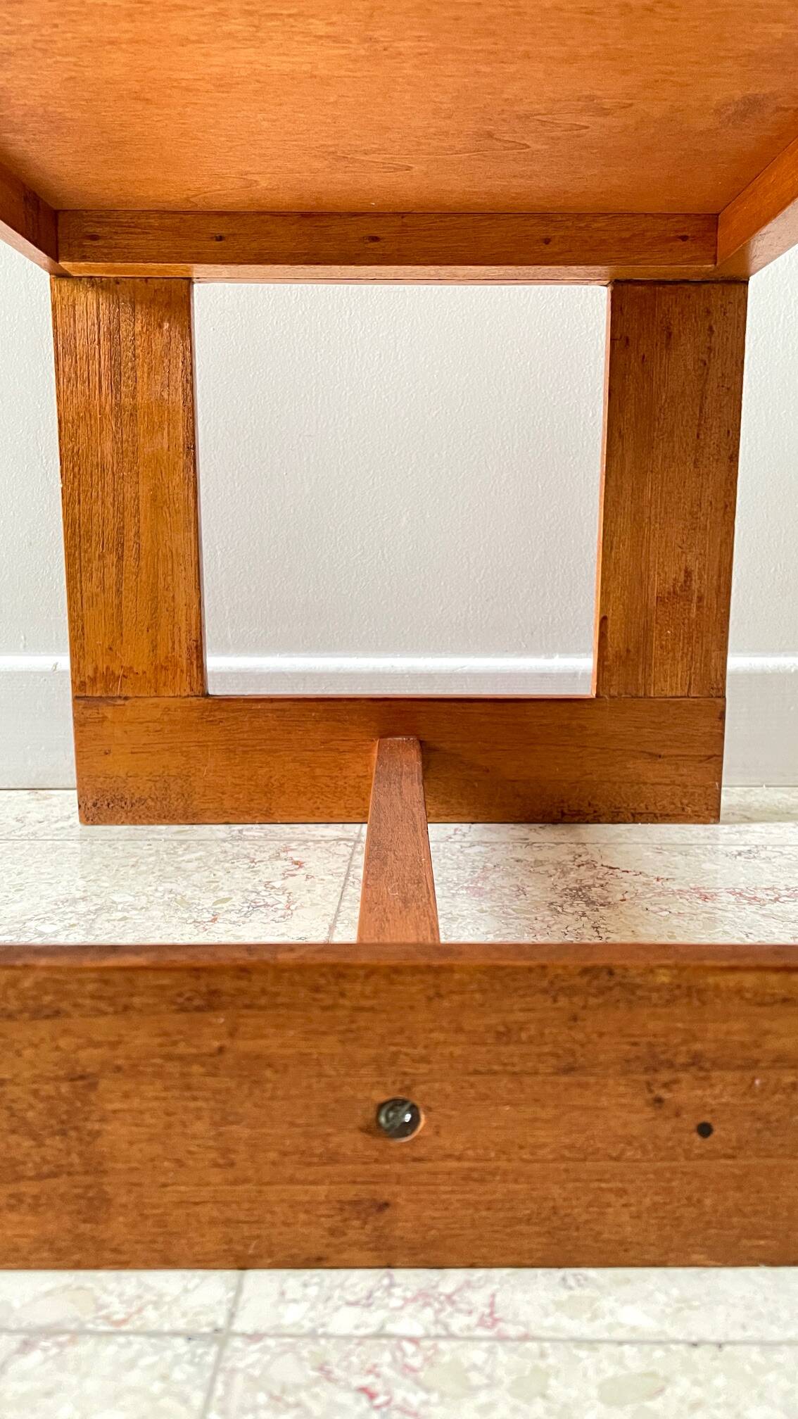 Table basse géométrique bois miel vintage