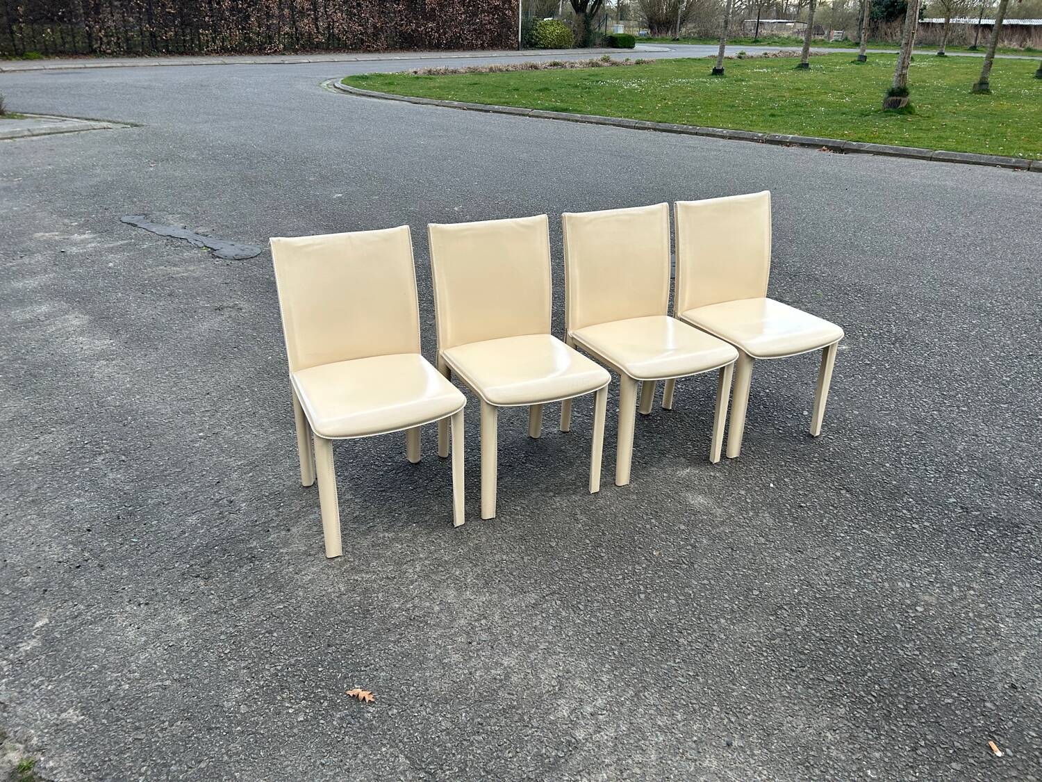 Set of 4 Italian chairs Arper Italy