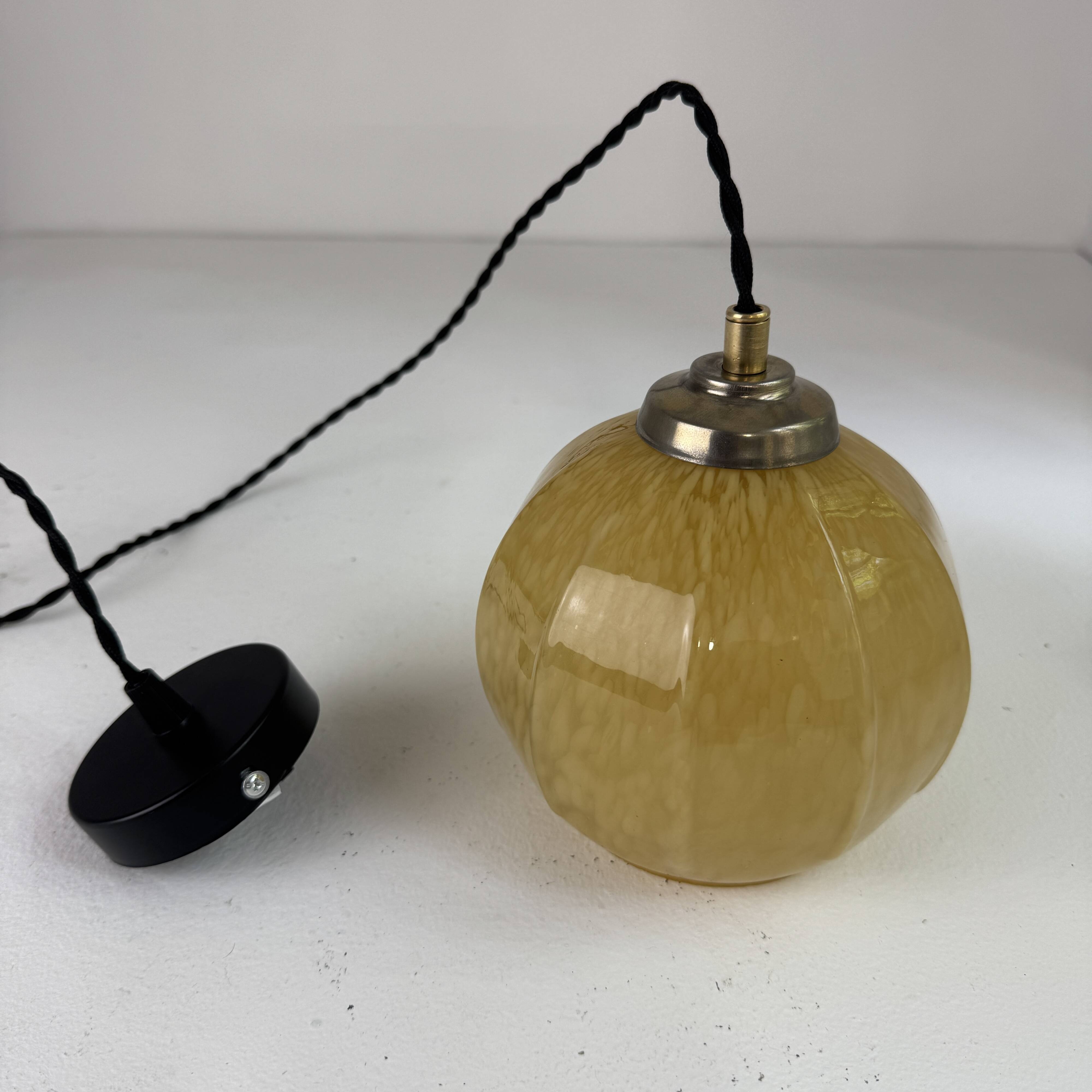 Lot 3 anciennes suspensions ambrees vintages