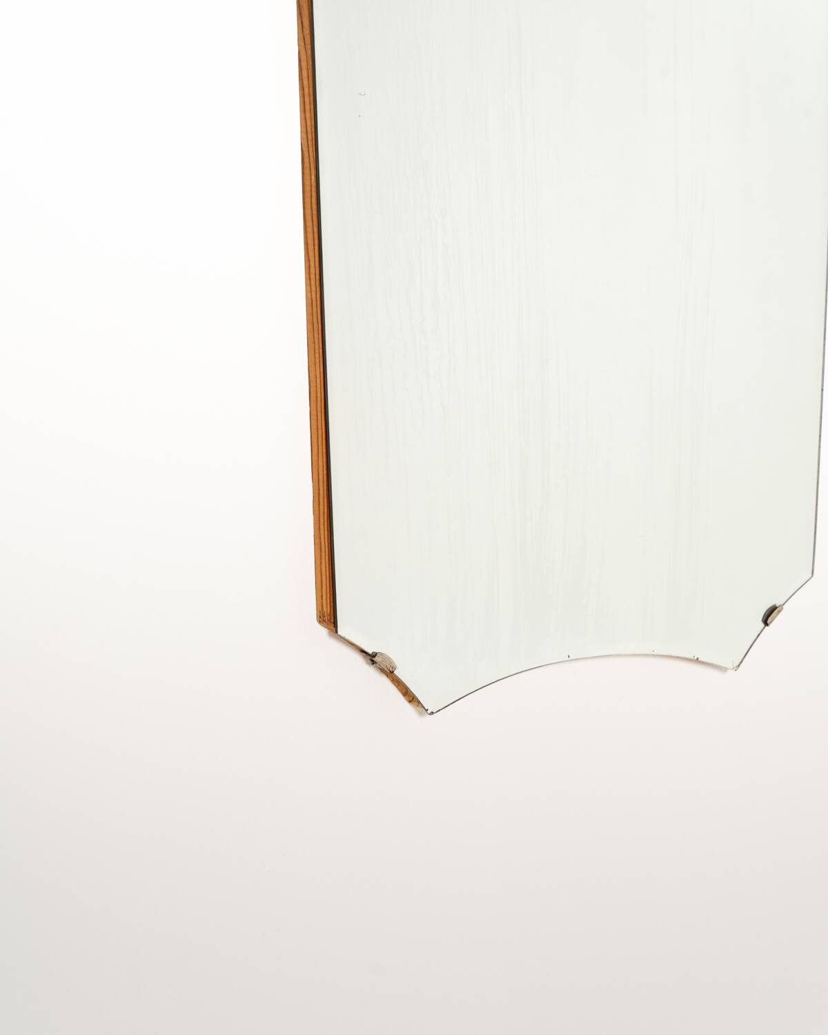 Shield-shaped wall mirror, European production, 1930s–40s