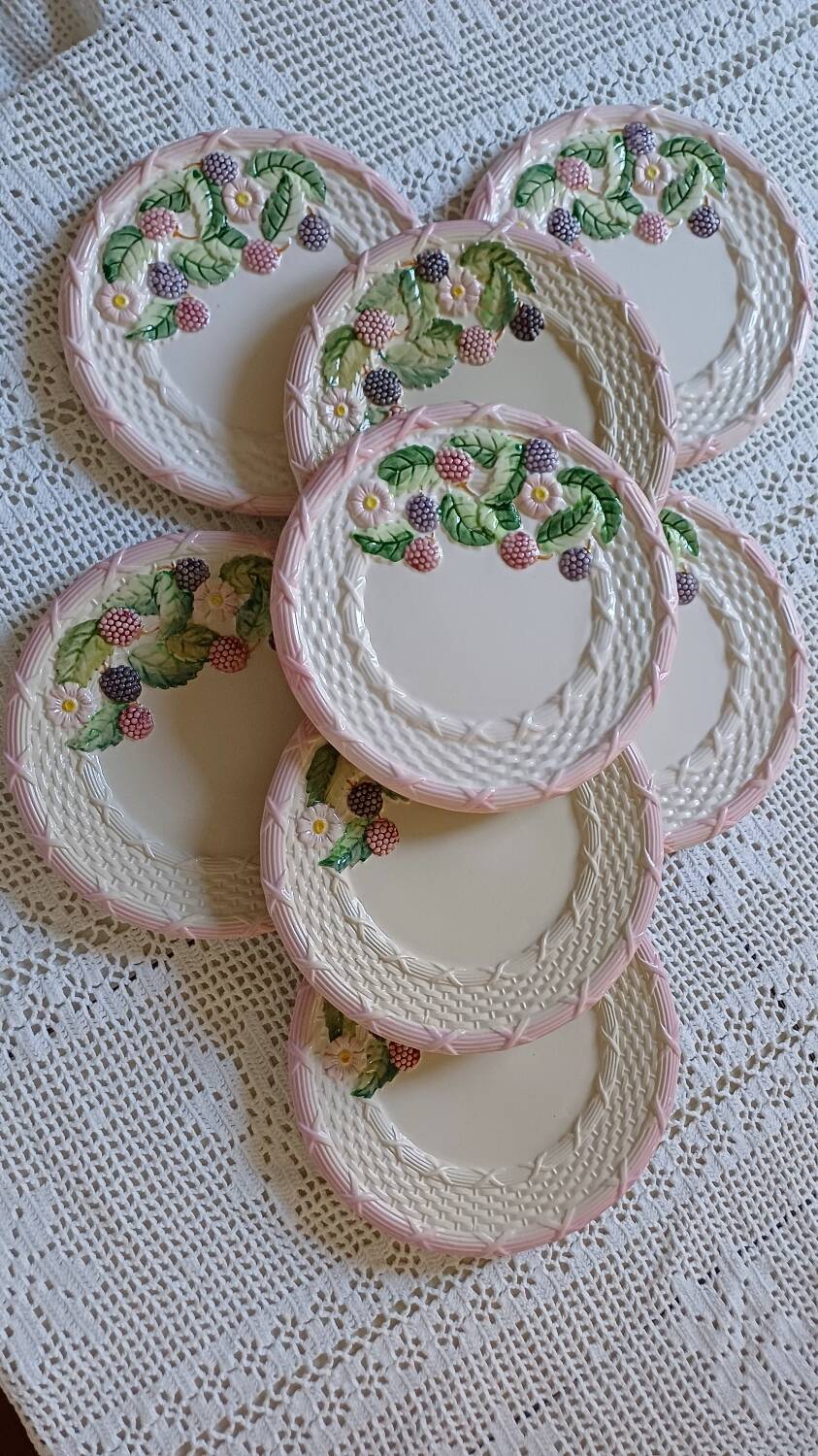 Set of 8 Francesco Guarino slip plates