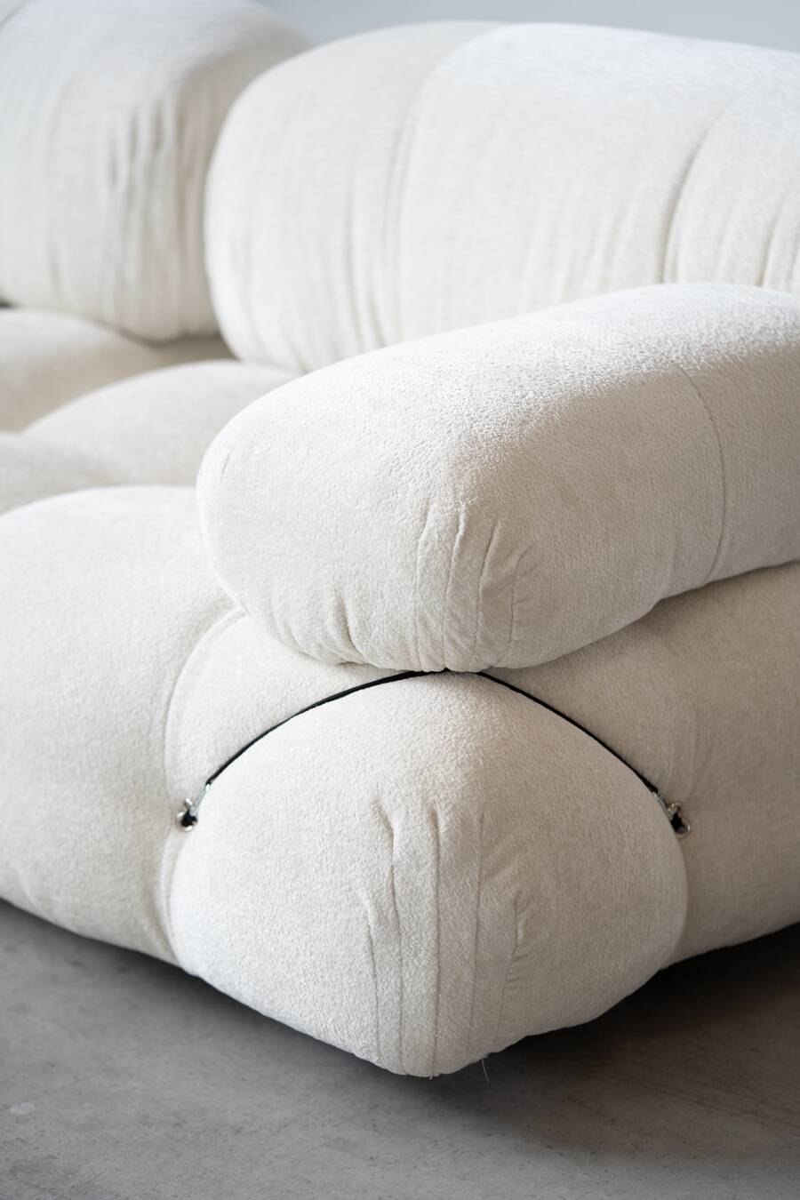 Camaleonda, B&B 2-seater sofa and 3-seater sofa in bouclè fabric, 1970