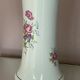 Vase en porcelaine de  hollohàza avec des motifs floraux