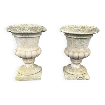Pair of Médicis garden vases in reconstituted stone – Superb patio