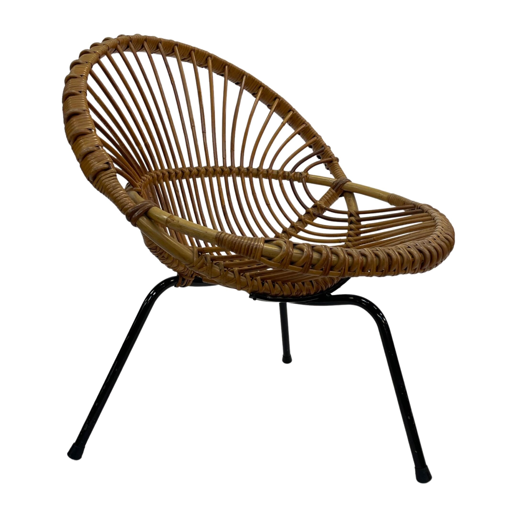 Tripod Rattan easy chair by Dirk van Sliedregt Rohe Noordwolde 1960 in the Netherlands