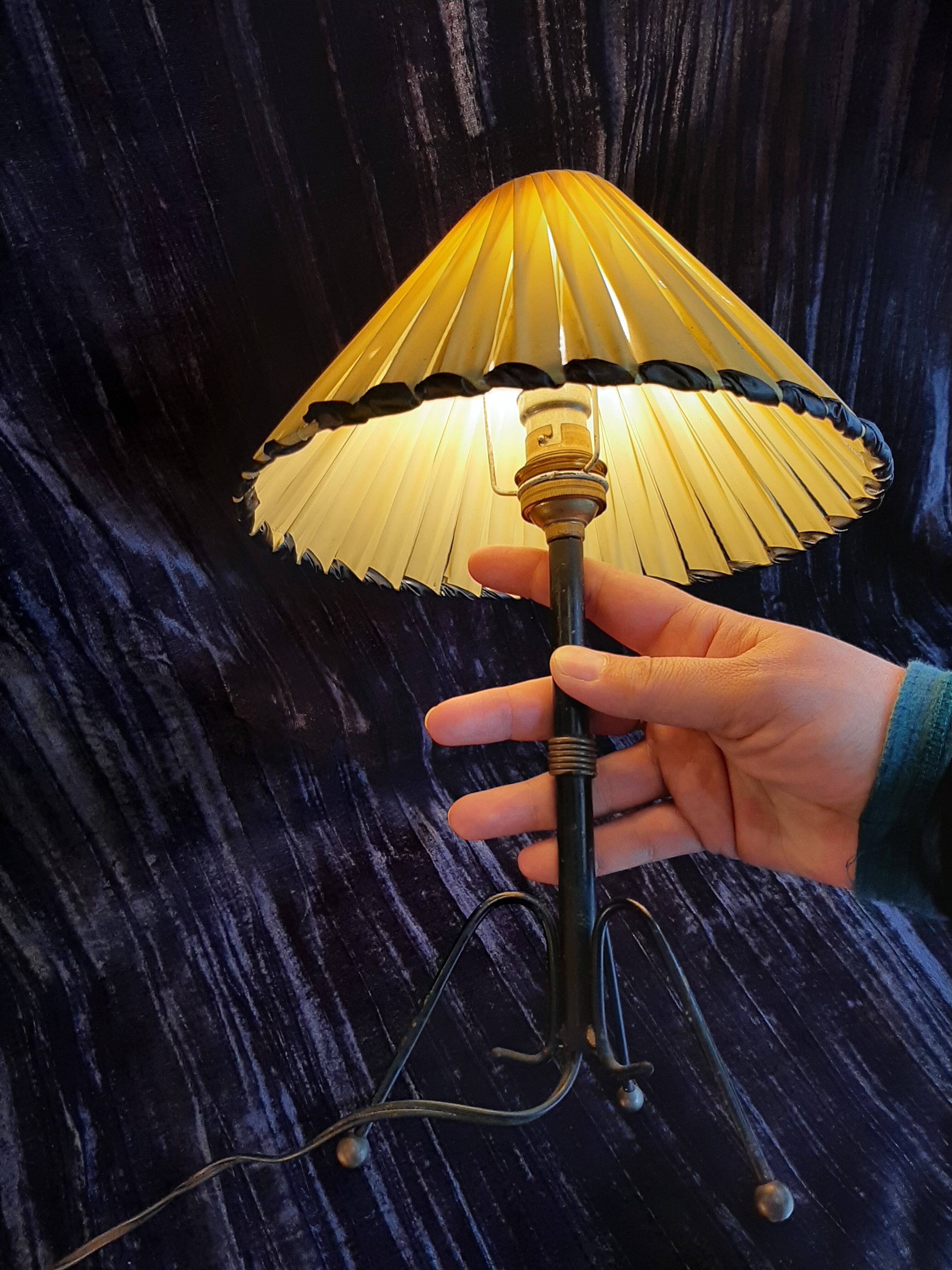 Delicious scoubidou lamp 1950.