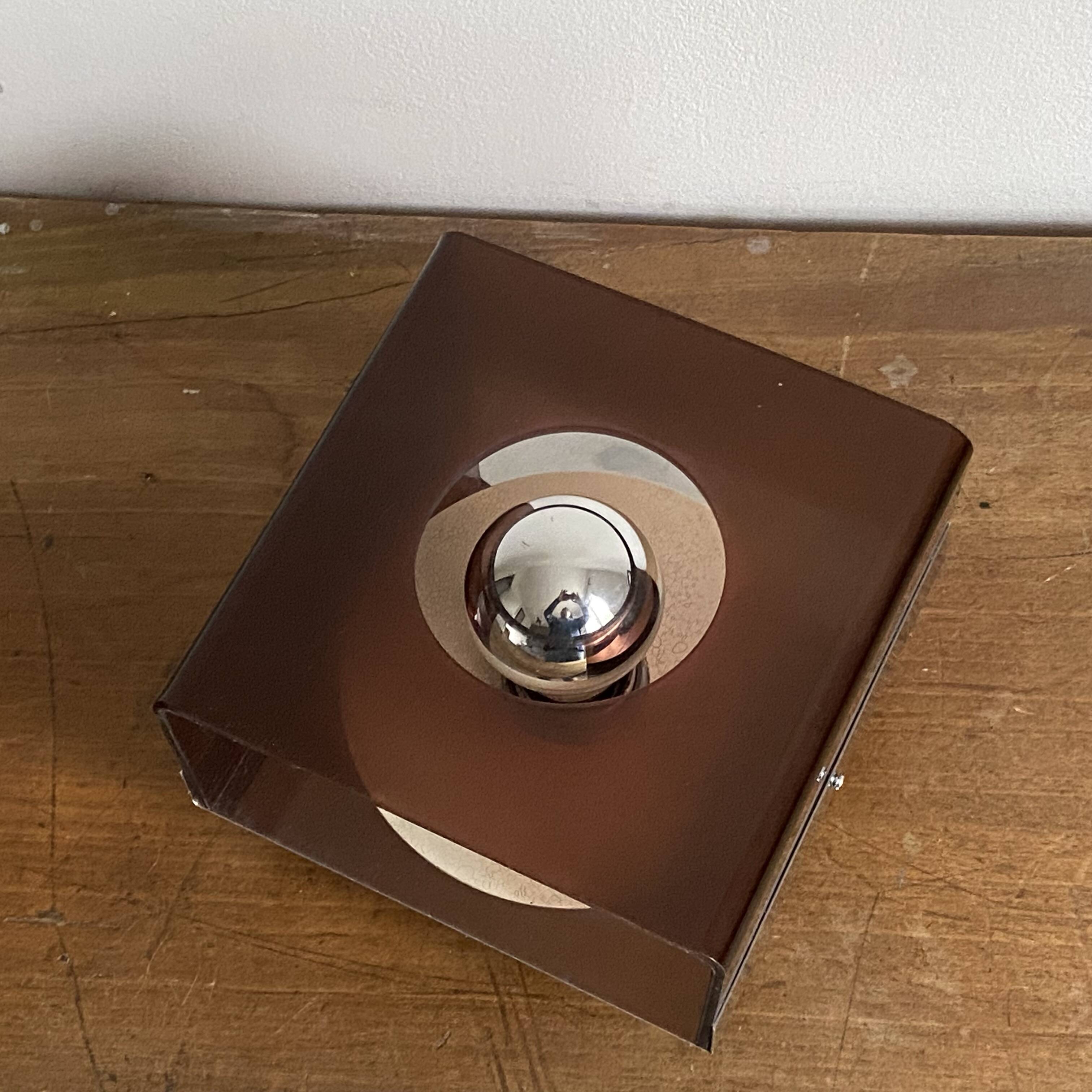 Applique Jocelyne Trocme pour Oxar. 1970. Plexiglas fumé
