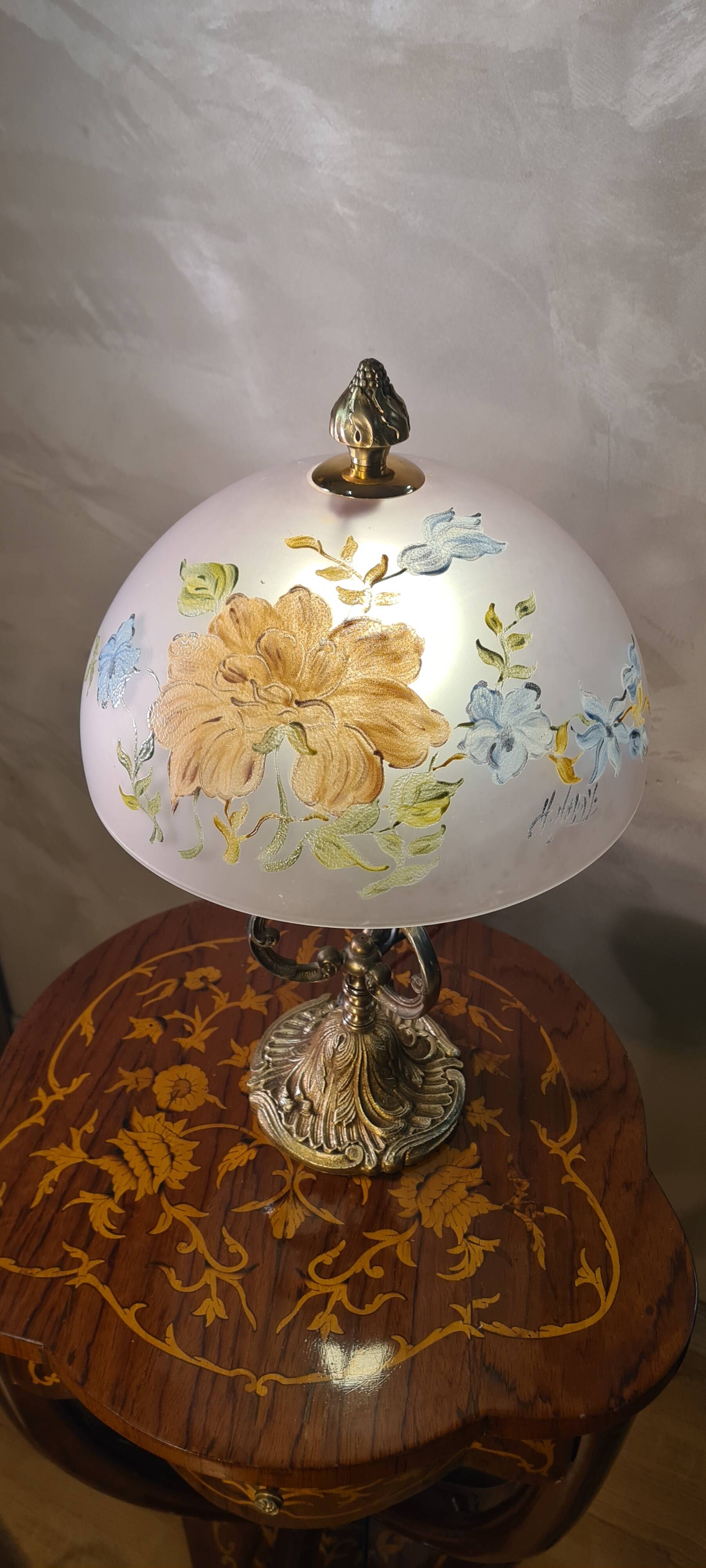 Bronze lamp painting on lampshade signed glass 47x28