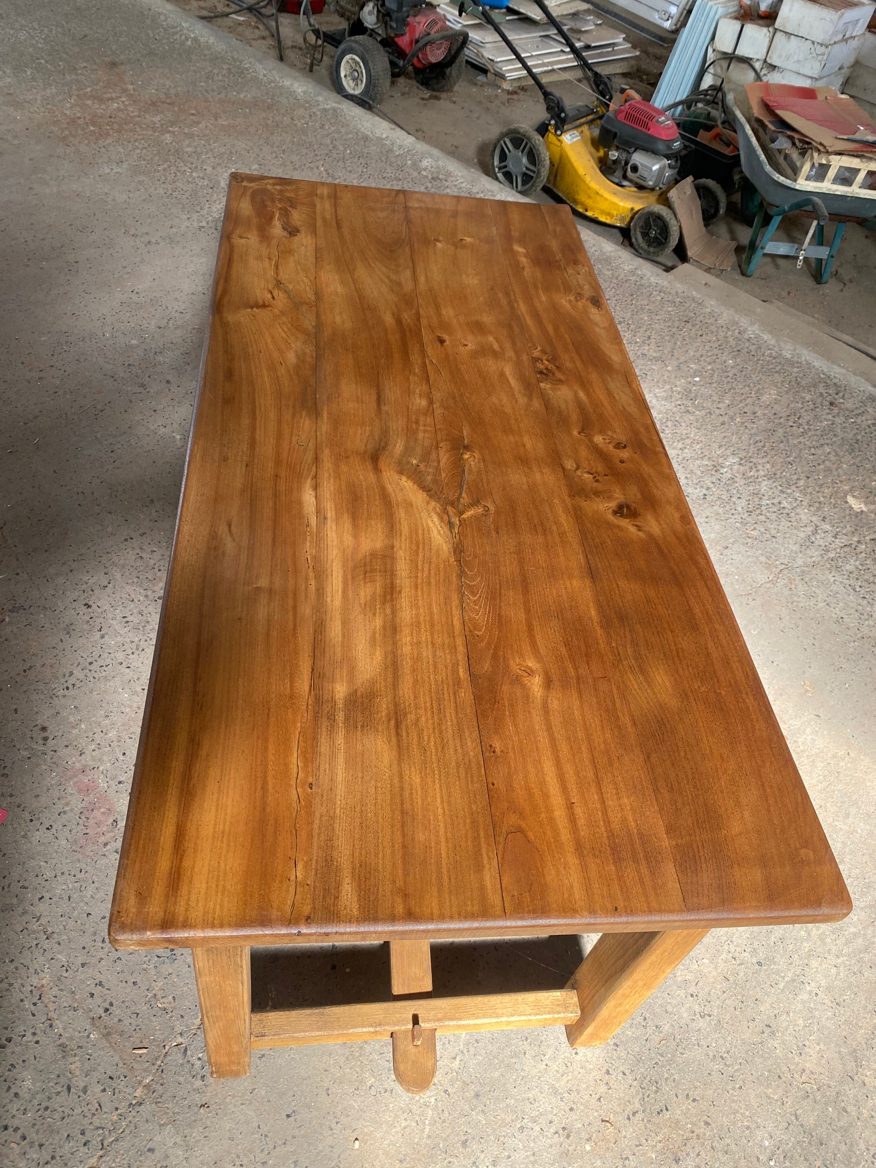 Farm table