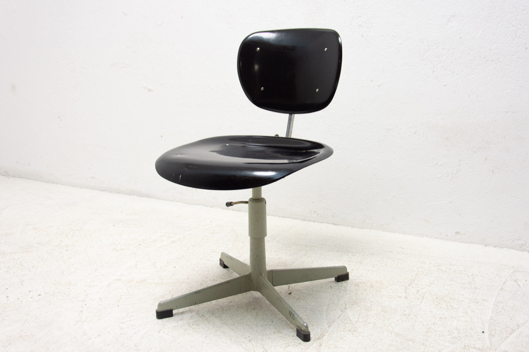 Vintage Industrial swivel work desk chair by Kovona, 1950´s