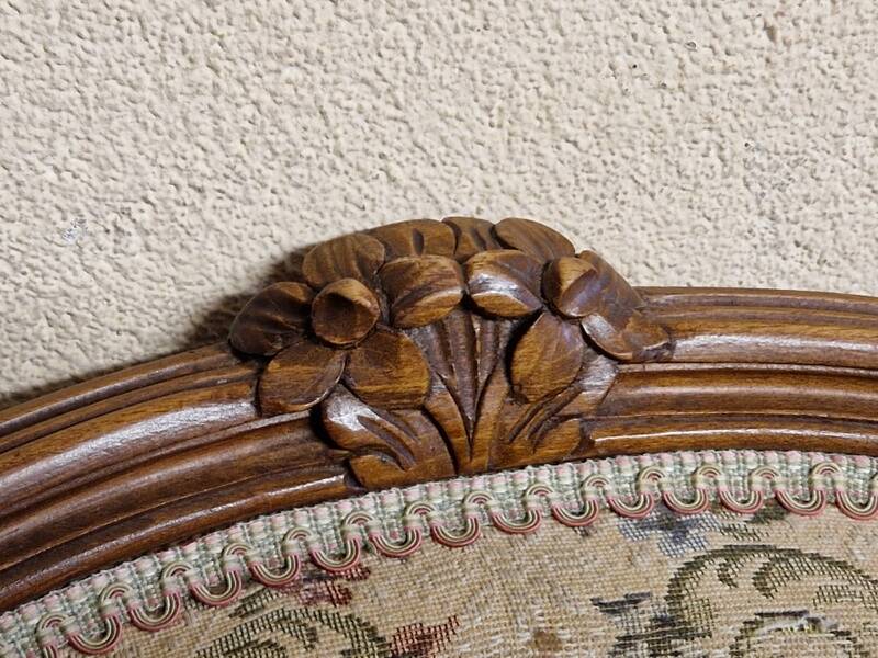 Set of 3 Louis XV style chairs - In carved and moulded wood with flowers