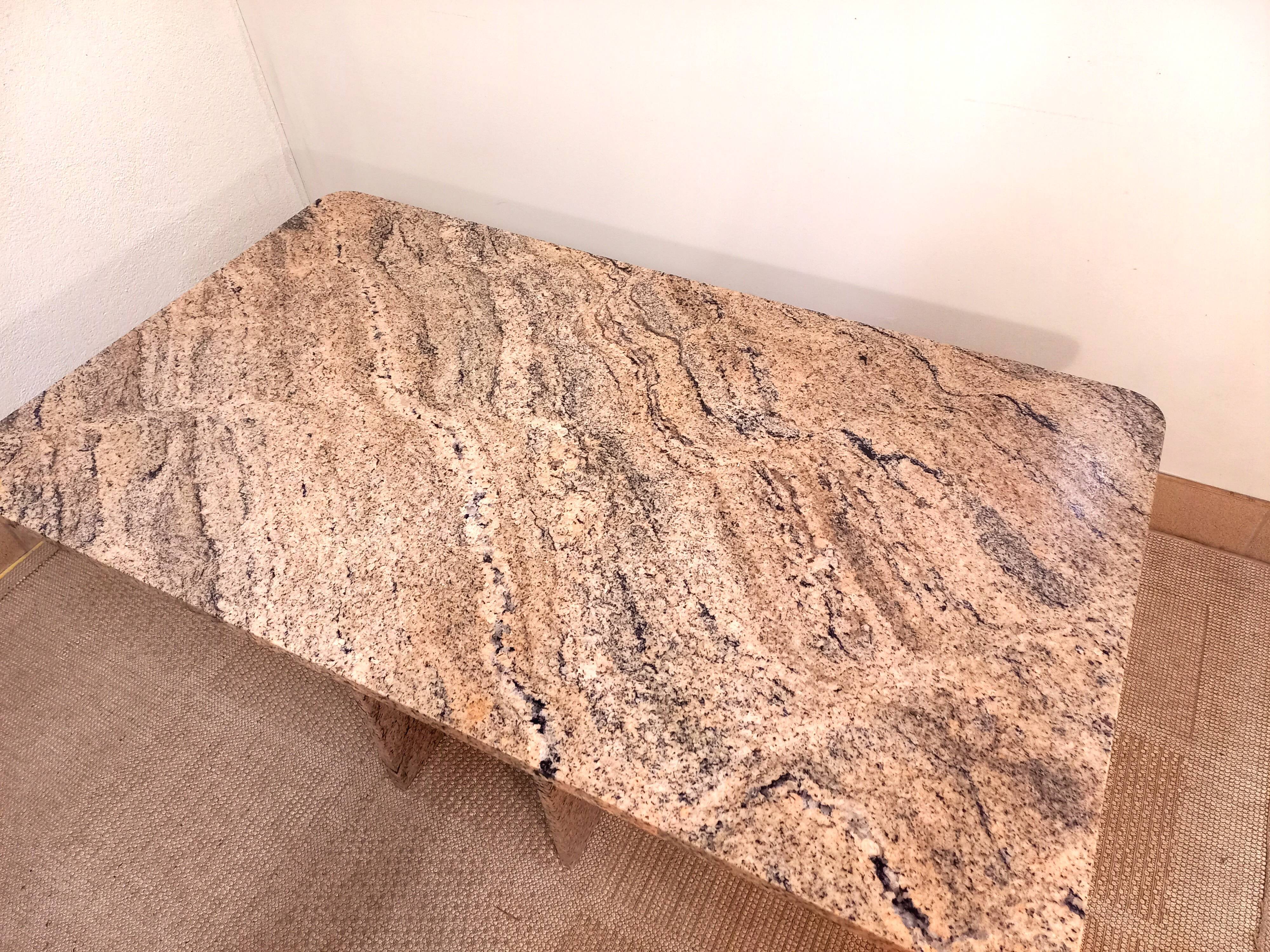 Vintage coffee table in pink marble 70s 80s