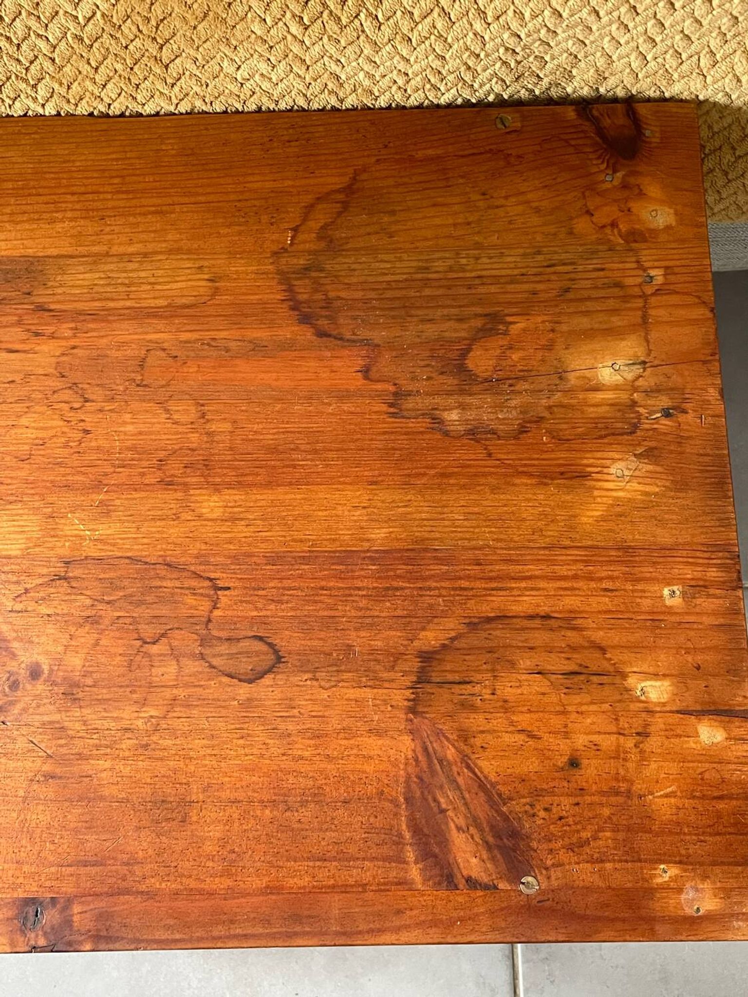 Table basse rectangulaire en bois